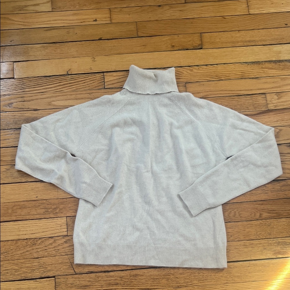 Valerie Stevens Cashmere Turtleneck Sweater in Cream